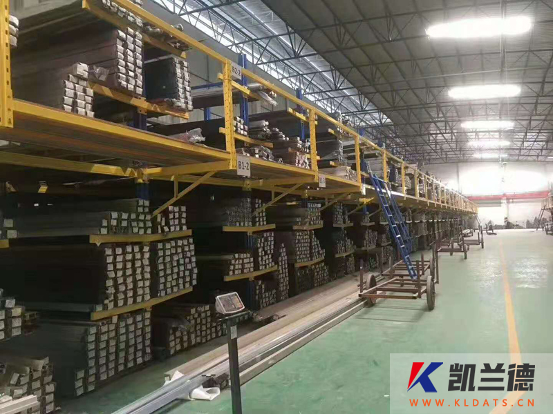 如何合理選擇合適的貨架進行存儲 